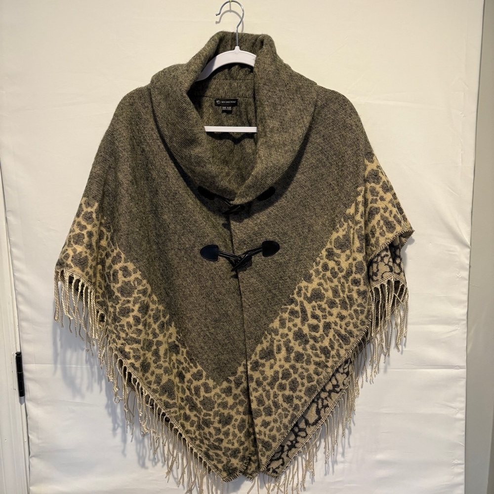 NWOT Womens New Directions One Size  Poncho Shrug